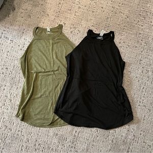 Set of two tanks